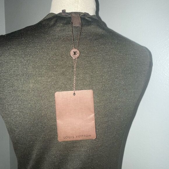 Brand new with tags Louis Vuitton Elegant Olive Green Sleeveless top siz… - Picture 10 of 11